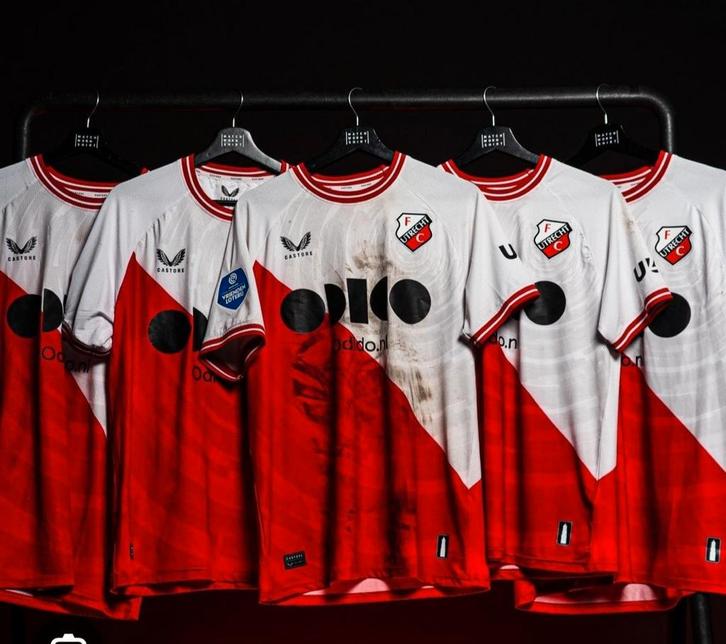 Gezocht! Match worn shirts FC Utrecht, Verzamelen, Sportartikelen en Voetbal, Zo goed als nieuw, Shirt, F.C. Utrecht, Ophalen of Verzenden