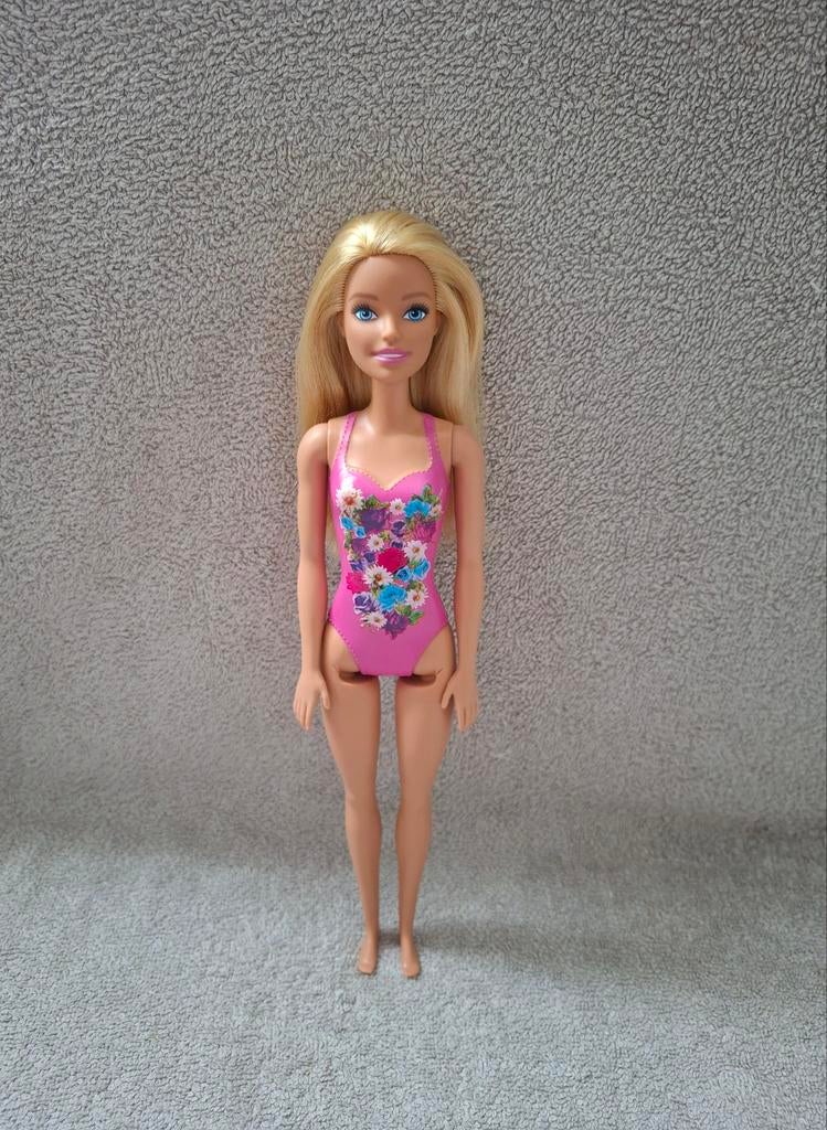 Barbie Beach Doll With Pink Swimsuit, Verzamelen, Ophalen of Verzenden, Zo goed als nieuw, Pop