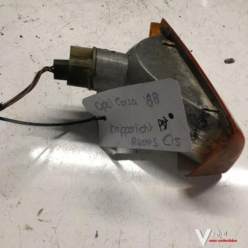 Opel Corsa 1988  Knipperlicht Rechts of Links  beschikbaar voor biedingen