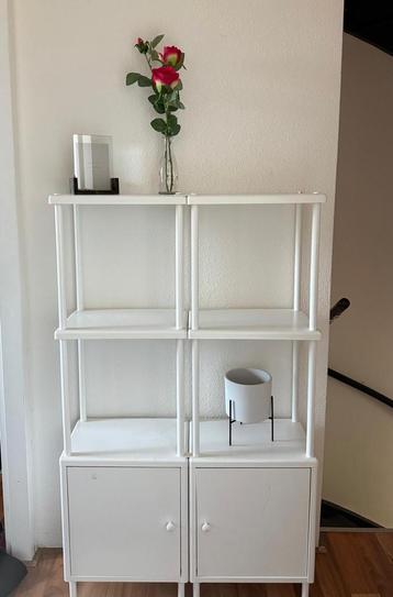 Leuke dressoir kast (2x) beschikbaar voor biedingen