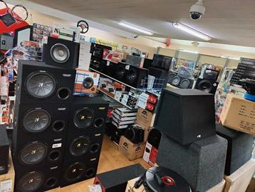 Winkel vol audio met heel veel opruimingen/aktie beschikbaar voor biedingen
