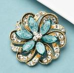 Nieuwe Turquoise Bloem Broche. Voor 9,95 Verzendkosten 1,00, Ophalen of Verzenden, Nieuw, Blauw, Overige materialen