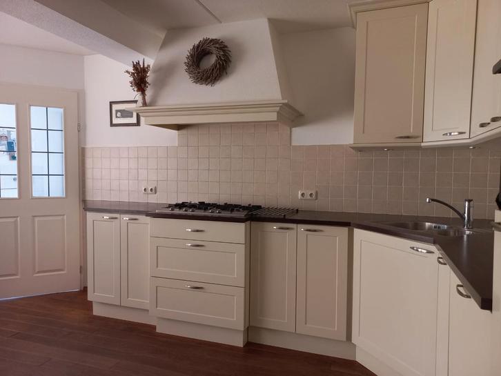 mooie degelijke landelijke hoekkeuken., Huis en Inrichting, Keuken | Complete keukens, Gebruikt, Hoekkeuken, Ophalen