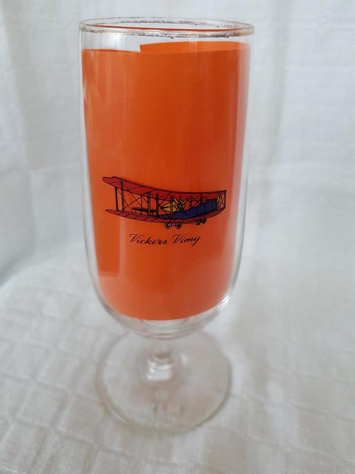 KLM glas Vickers Vimy bierglas met goudrand, Verzamelen, Luchtvaart en Vliegtuigspotten, Gebruikt, Overige typen, Ophalen of Verzenden