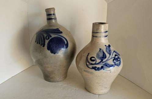 2 st steengoed, grès bier- wijn- water- olie- azijnschenkkan, Antiek en Kunst, Antiek | Keramiek en Aardewerk, Ophalen of Verzenden