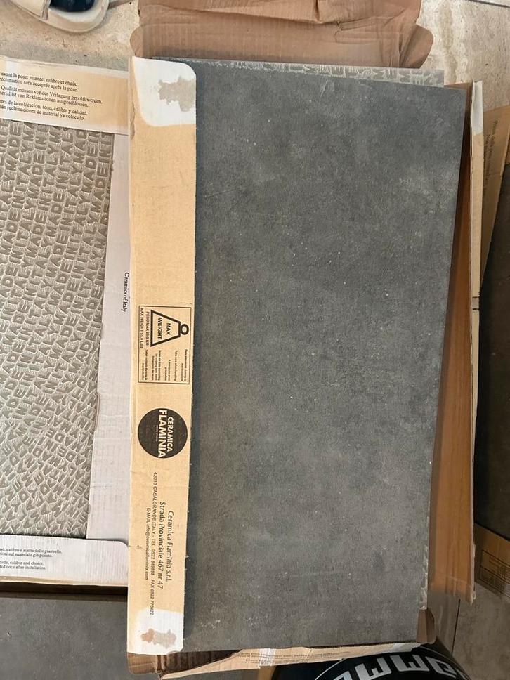 Grijze tegels 30 x 60 en 60 x 60, totaal 5.4m2, Doe-het-zelf en Verbouw, Tegels, Nieuw, Vloertegels, Keramiek, 60 cm of meer, Minder dan 5 m²