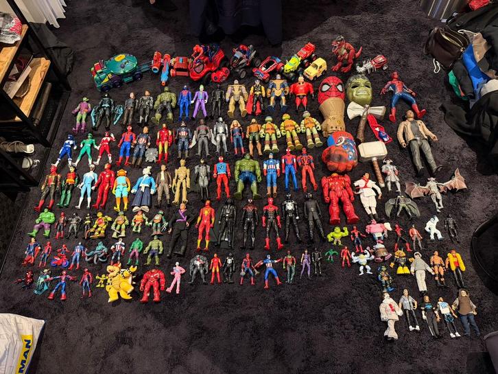 SUPERHELDEN MARVEL SPIDER-MAN CAPTAIN AMERICA IRONMAN ENZ…, Kinderen en Baby's, Speelgoed | Actiefiguren, Zo goed als nieuw, Ophalen