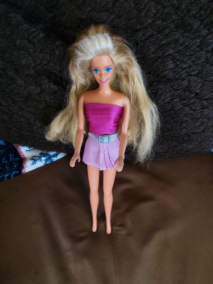 Vintage Retro sindy fleur barbie roze outfit, Kinderen en Baby's, Speelgoed | Poppen, Gebruikt, Barbie, Ophalen of Verzenden