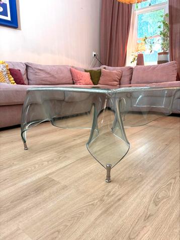 Uniek design salontafel beschikbaar voor biedingen