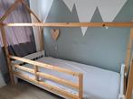 Bed huisje, Kinderen en Baby's, Kinderkamer | Bedden, Ophalen, 85 tot 100 cm, Gebruikt, Lattenbodem