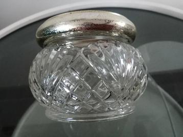 Vintage, Avon, lege geslepen glazen pot in art nouveau-stijl beschikbaar voor biedingen