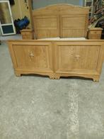 grenen houten bed 180 bij 200, Antiek en Kunst, Antiek | Meubels | Bedden, Ophalen of Verzenden
