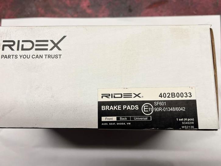 NIEUWE SET VOORREMBLOKKEN VW AUDI SEAT SKODA, Auto-onderdelen, Remmen en Aandrijving, Audi, Seat, Volkswagen, Skoda, Nieuw, Ophalen of Verzenden