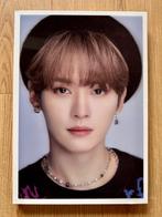 STRAY KIDS [DICON] D’Festa photobook - LeeKnow version, Verzamelen, Muziek, Artiesten en Beroemdheden, Verzenden, Zo goed als nieuw