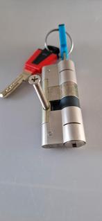 Gebruikte  MC cilinder met 2 sleutels SKG***, Ophalen of Verzenden, Gebruikt, Slot