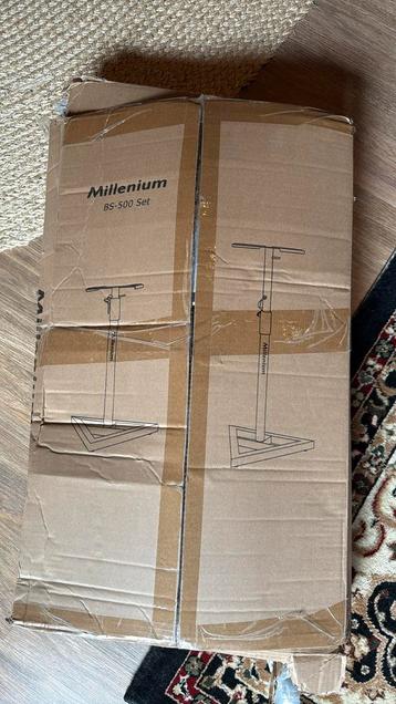 Millenium Speaker standaard set BS 50 beschikbaar voor biedingen