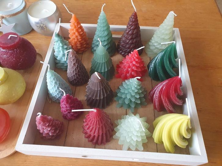 Gevraagd: kaarsen, kaarsresten, kaarsvet, Huis en Inrichting, Woonaccessoires | Kandelaars en Kaarsen, Minder dan 25 cm, Overige materialen