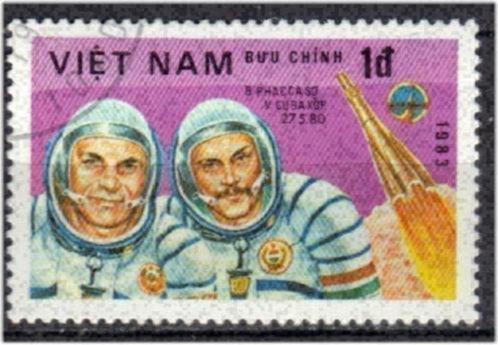 Vietnam 1983 - Yvert 415 - Dag van de ruimtevaart (ST), Postzegels en Munten, Postzegels | Azië, Gestempeld, Zuidoost-Azië, Verzenden