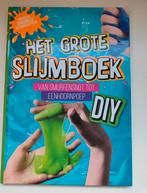 Het Grote Slijmboek - DIY Slijmrecepten!, Boeken, Ophalen of Verzenden, Zo goed als nieuw, Scrapbooking en Knutselen, Geschikt voor kinderen