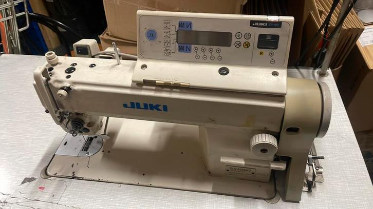 Juki naaimachine yamato overlock €300 voor 2 machines, Hobby en Vrije tijd, Naaimachines en Toebehoren, Gebruikt, Naaimachine