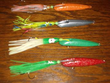 220 en 260gr nieuwe bottom ship met assist 5/0. beschikbaar voor biedingen