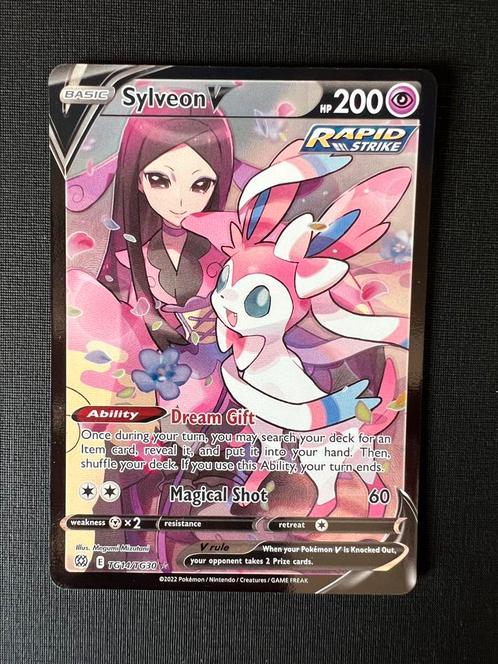 Pokemon Sylveon V TG14/TG30, Hobby en Vrije tijd, Verzamelkaartspellen | Pokémon, Zo goed als nieuw, Losse kaart, Ophalen of Verzenden