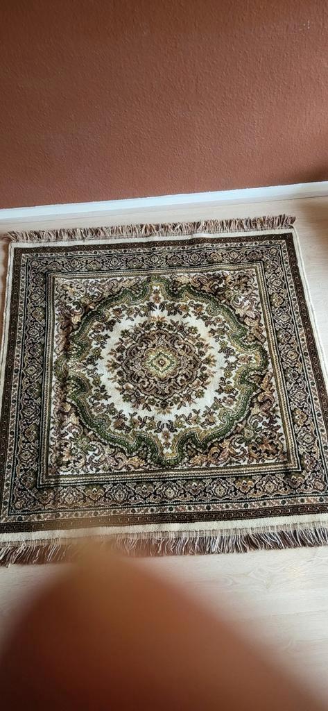 Perzisch Tafelkleed 135x120cm, Huis en Inrichting, Stoffering | Tapijten en Kleden, Gebruikt, 100 tot 150 cm, 100 tot 150 cm, Rechthoekig