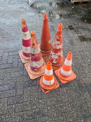 Verkeerskegels - 6 stuks  beschikbaar voor biedingen