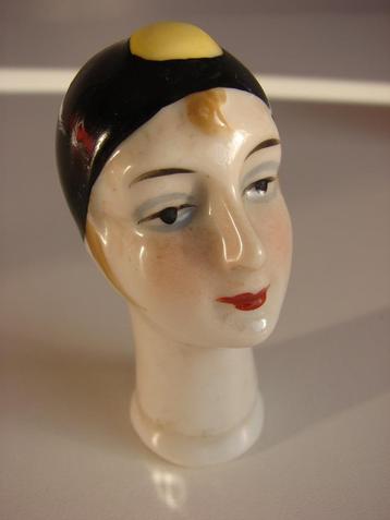 art deco pierrot hoofdje in porselein beschikbaar voor biedingen