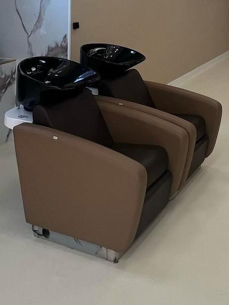 1 Elektrische wasunit kapper – met verstelbare voetensteun, Huis en Inrichting, Banken | Sofa's en Chaises Longues, Zo goed als nieuw