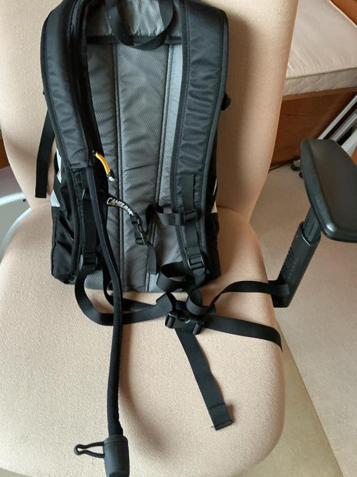 Rugzak met waterzak - 1.5 liter is nieuw, Sieraden, Tassen en Uiterlijk, Tassen | Rugtassen, Zo goed als nieuw, Overige merken