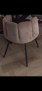 Eetkamer stoelen 4 x taupe schelp eric kuster stoel, Ophalen of Verzenden, Zo goed als nieuw, Overige kleuren
