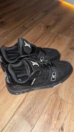 Zwarte Louis Vuitton Sneakers, Kleding | Heren, Schoenen, Ophalen of Verzenden, Zo goed als nieuw, Zwart, Sneakers of Gympen
