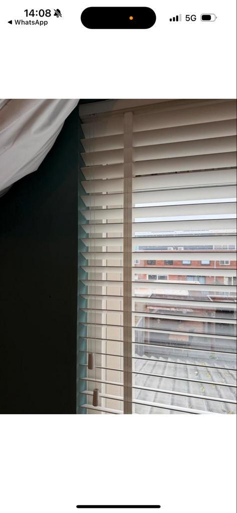 Houten jaloezie, Huis en Inrichting, Stoffering | Gordijnen en Lamellen, Zo goed als nieuw, 200 cm of meer, 100 tot 150 cm, Wit