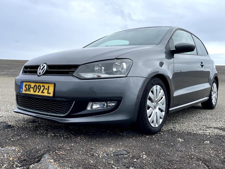 Volkswagen Polo 1.6 TDI 66KW 2010 Grijs(peppergrey metallic), Auto's, Volkswagen, Particulier, Polo, Airbags, Airconditioning