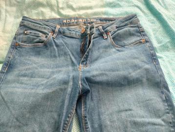 Nagenoeg nieuwe jeans van Rosner. Midden blauw maat 44 L32  beschikbaar voor biedingen