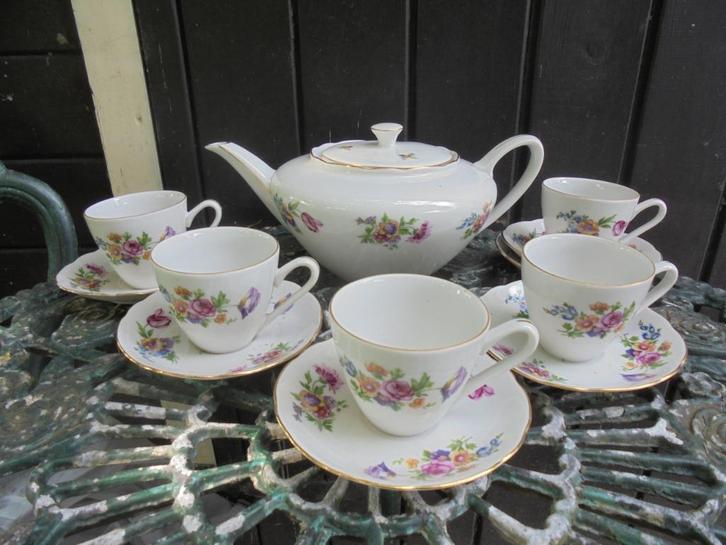 Theeservies MZ met bloemboeket met oa roze roos paarse tulp, Antiek en Kunst, Antiek | Servies los, Ophalen of Verzenden