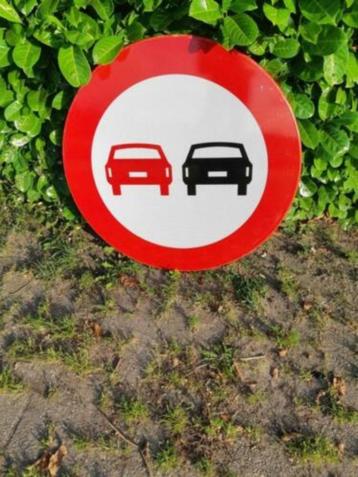 Groot verkeersbord Verbod motorvoertuigen in te halen 80cm beschikbaar voor biedingen
