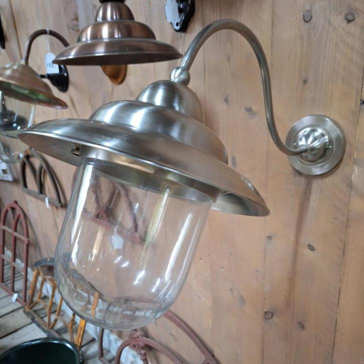 Klassieke nikkel stallamp buitenlamp NIEUW, Huis en Inrichting, Lampen | Wandlampen, Nieuw, Glas, Metaal, Verzenden