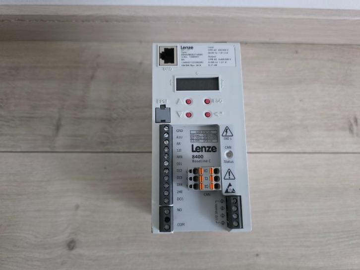 Lenze 8400 BaseLine C – Frequentieregelaar 0,37 kW, Hobby en Vrije tijd, Elektronica-componenten, Gebruikt, Ophalen of Verzenden