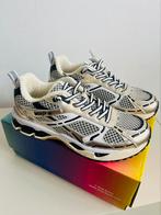 Sneakers MRP gold/white/black maat 38, Ophalen of Verzenden, Nieuw, Wit, Sneakers of Gympen
