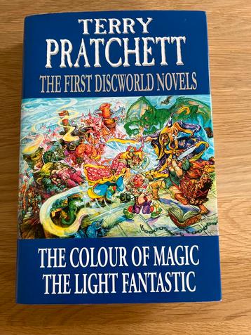 Terry Pratchett - The First Discworld Novels beschikbaar voor biedingen
