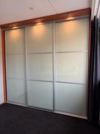 Inbouwkast met kersenhouten interieur en glazen schuifdeuren, Ophalen, 200 cm of meer, Zo goed als nieuw, 50 tot 75 cm