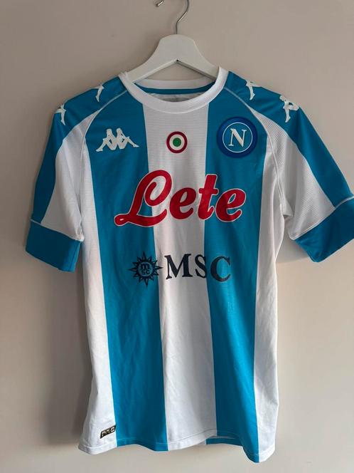 Uniek Napoli shirt ter ere van Maradona, Sport en Fitness, Voetbal, Zo goed als nieuw, Shirt, Verzenden