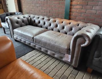 Chesterfield bank model Jill v Delta Chesterfield Collection beschikbaar voor biedingen