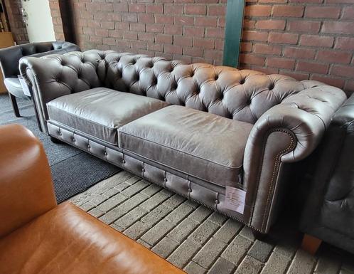 Chesterfield bank model Jill v Delta Chesterfield Collection, Huis en Inrichting, Banken | Bankstellen, Gebruikt, 200 tot 250 cm