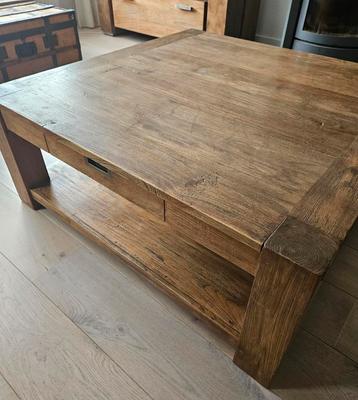 Prachtige massief teakhouten salontafel beschikbaar voor biedingen