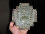 Militaria WW1 Bronzen plaat vuurkruis Belgie, Ophalen of Verzenden, Landmacht, Overige gebieden, Overige typen
