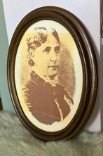 Brocante Fotolijst met prentje van vrouw, Ophalen of Verzenden