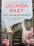 Lucinda Riley - Het meisje op de rots, Lucinda Riley, Ophalen of Verzenden, Zo goed als nieuw, Nederland